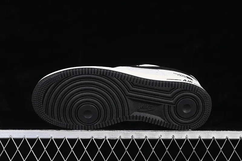 All categories Nk Air Force 1 Air Force series Nk Air Force 1 Low Air Force low top Nike Air Force 1'07 Low North Face joint classic black Air Force 1 low top casual sneakers DD1982-332